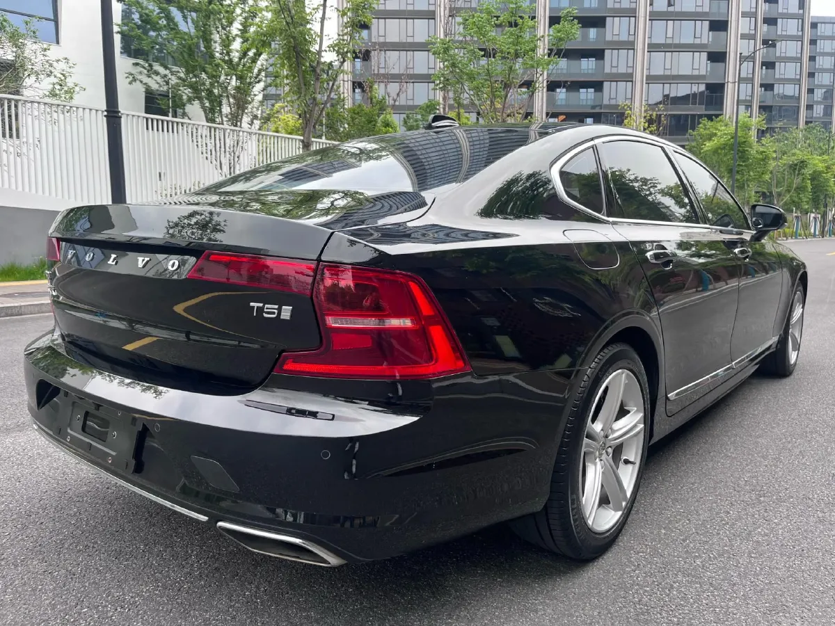 2020 Volvo S90 2.0T 254HP L4 8AT,autocango,china used car exporter,china ev exporter,chinese used car exporter,chinese used ev exporter