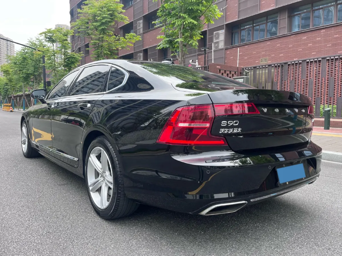 2020 Volvo S90 2.0T 254HP L4 8AT,autocango,china used car exporter,china ev exporter,chinese used car exporter,chinese used ev exporter
