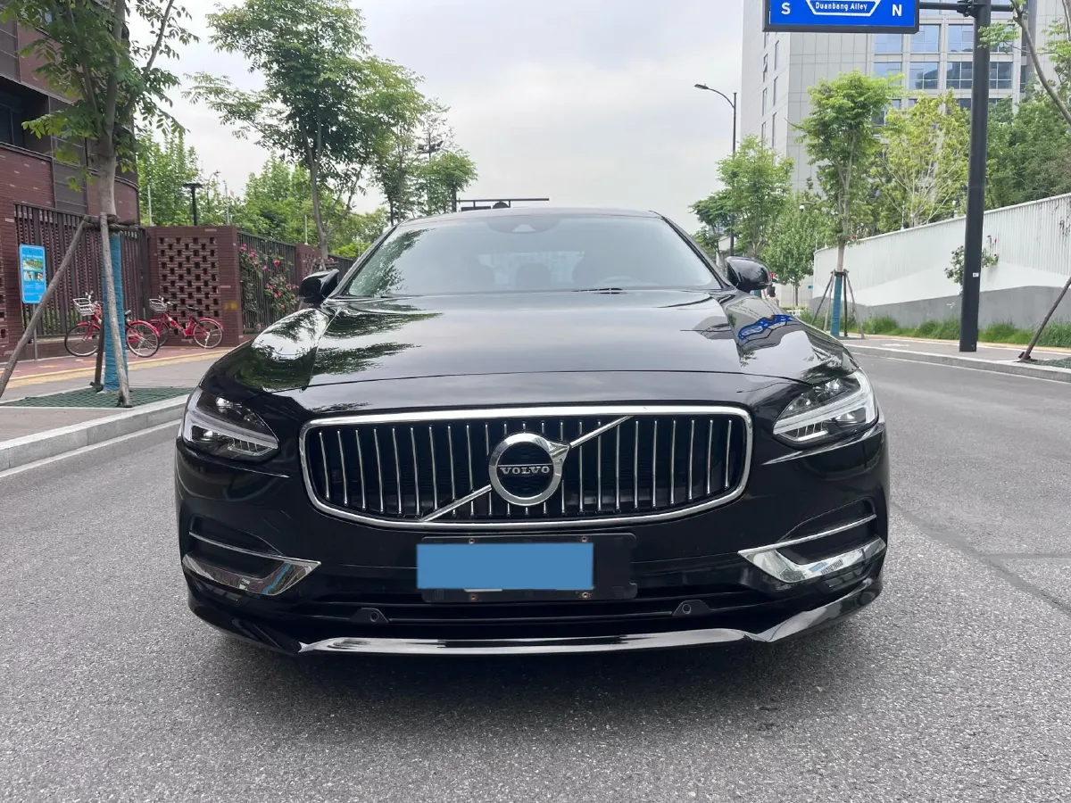2020 Volvo S90 2.0T 254HP L4 8AT,autocango,china used car exporter,china ev exporter,chinese used car exporter,chinese used ev exporter