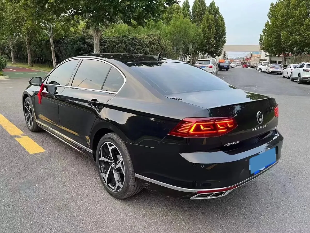 2023 Volkswagen Magotan 2.0T 186HP L4 7DCT,autocango,china used car exporter,china ev exporter,chinese used car exporter,chinese used ev exporter