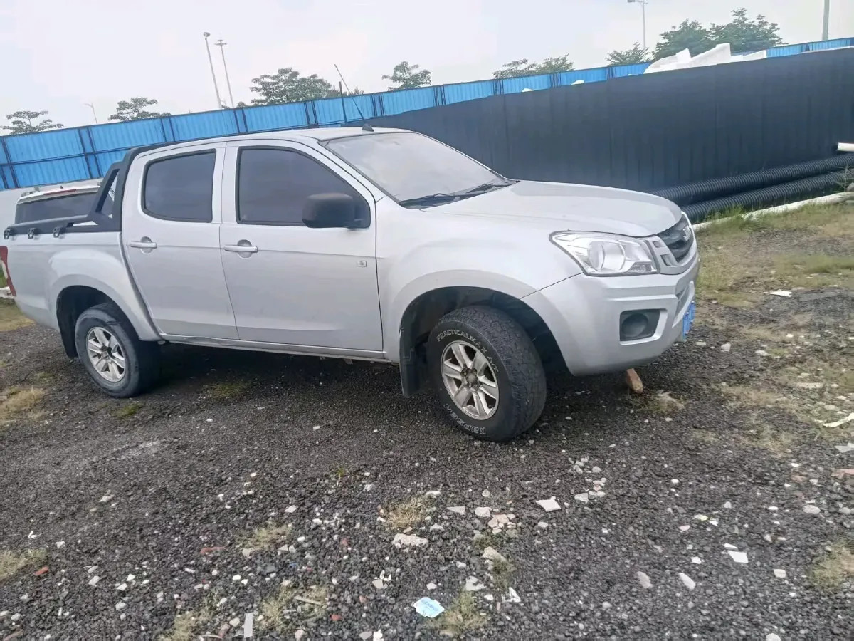 2020 ChangAn Kaicene KaiCheng F70 2.4T 218HP L4 6MT,autocango,china used car exporter,china ev exporter,chinese used car exporter,chinese used ev exporter