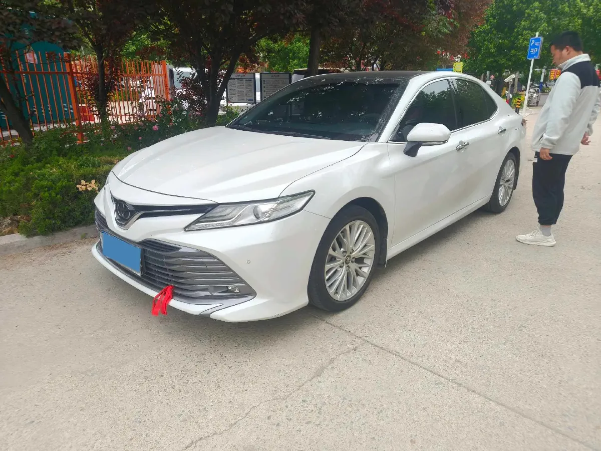 2019 Toyota Camry 2.5L 209HP L4 8AT,autocango,china used car exporter,china ev exporter,chinese used car exporter,chinese used ev exporter