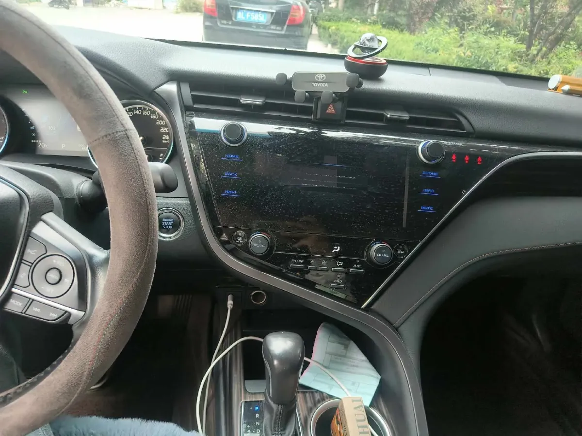 2019 Toyota Camry 2.5L 209HP L4 8AT,autocango,china used car exporter,china ev exporter,chinese used car exporter,chinese used ev exporter