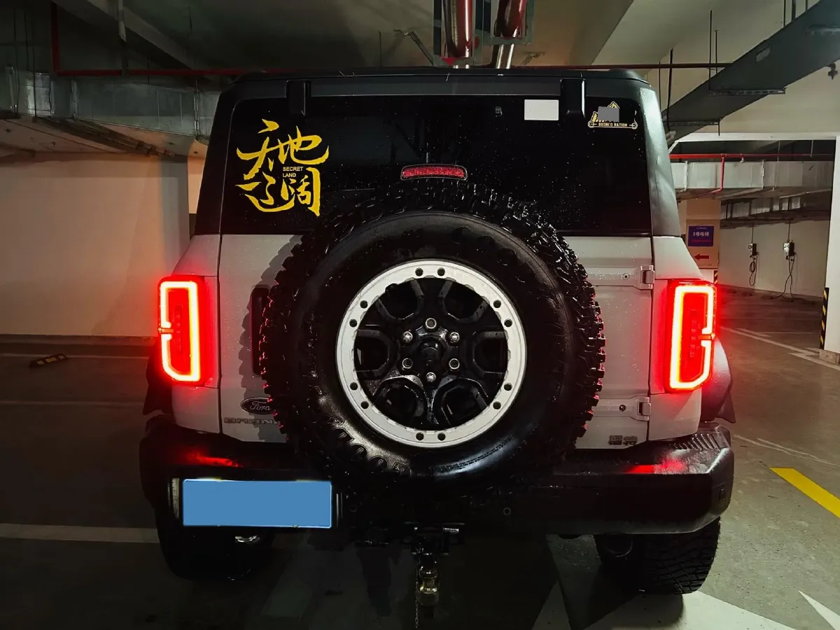 2024 Ford Bronco 2.3T 275HP L4 10AT,autocango,china used car exporter,china ev exporter,chinese used car exporter,chinese used ev exporter