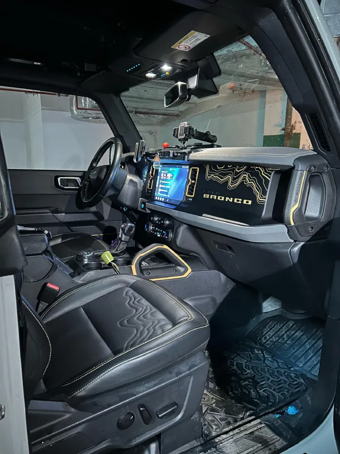 2024 Ford Bronco 2.3T 275HP L4 10AT,autocango,china used car exporter,china ev exporter,chinese used car exporter,chinese used ev exporter