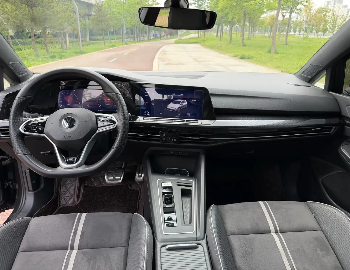 2023 Volkswagen Golf 1.4T 150HP L4 7DCT,autocango,china used car exporter,china ev exporter,chinese used car exporter,chinese used ev exporter