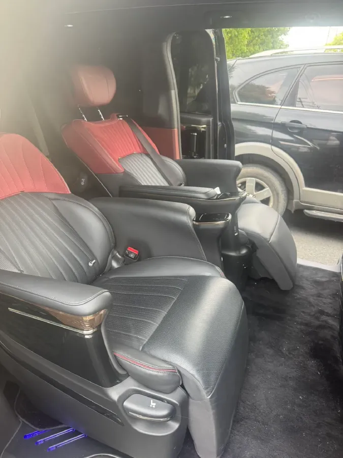 2023 GAC Trumpchi M8 2.0T 252HP L4 8AT,autocango,china used car exporter,china ev exporter,chinese used car exporter,chinese used ev exporter