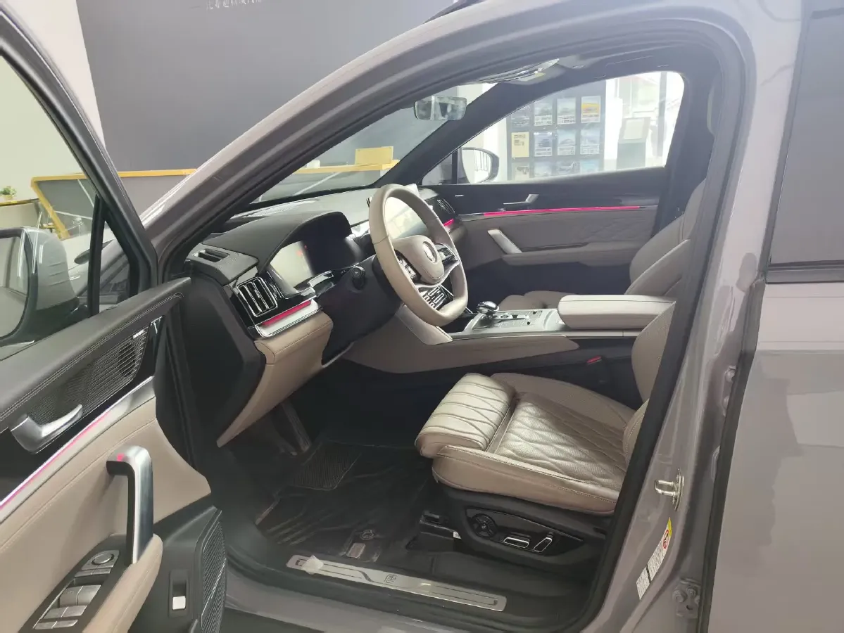 2025 BYD Tang 1.5T 156HP L4 E-CVT PHEV 21.504KWH,autocango,china used car exporter,china ev exporter,chinese used car exporter,chinese used ev exporter