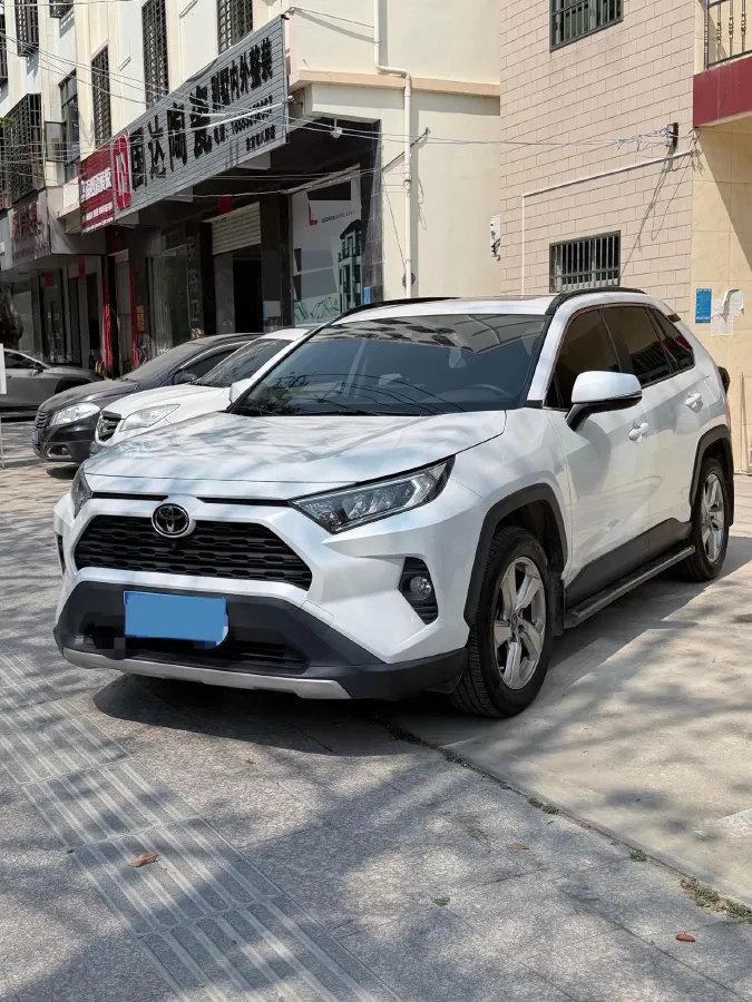2021 Toyota RAV4 2.0L 171HP L4 CVT,autocango,china used car exporter,china ev exporter,chinese used car exporter,chinese used ev exporter