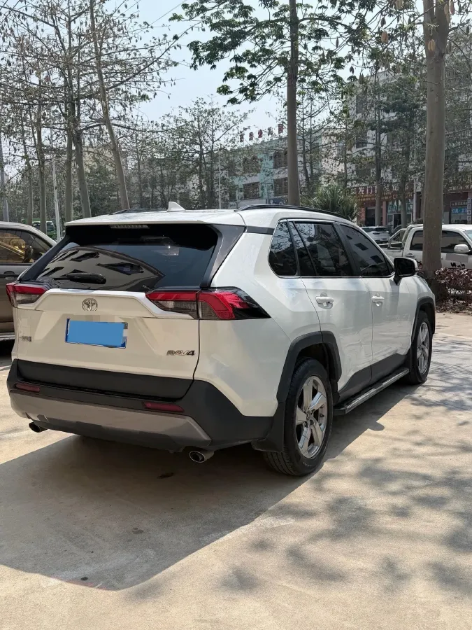 2021 Toyota RAV4 2.0L 171HP L4 CVT,autocango,china used car exporter,china ev exporter,chinese used car exporter,chinese used ev exporter