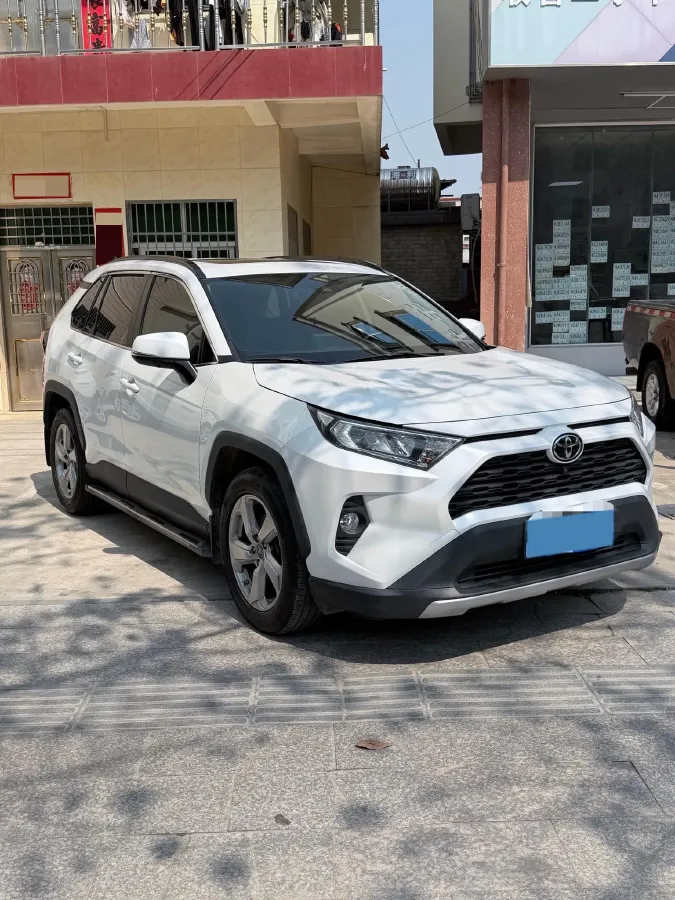 2021 Toyota RAV4 2.0L 171HP L4 CVT,autocango,china used car exporter,china ev exporter,chinese used car exporter,chinese used ev exporter