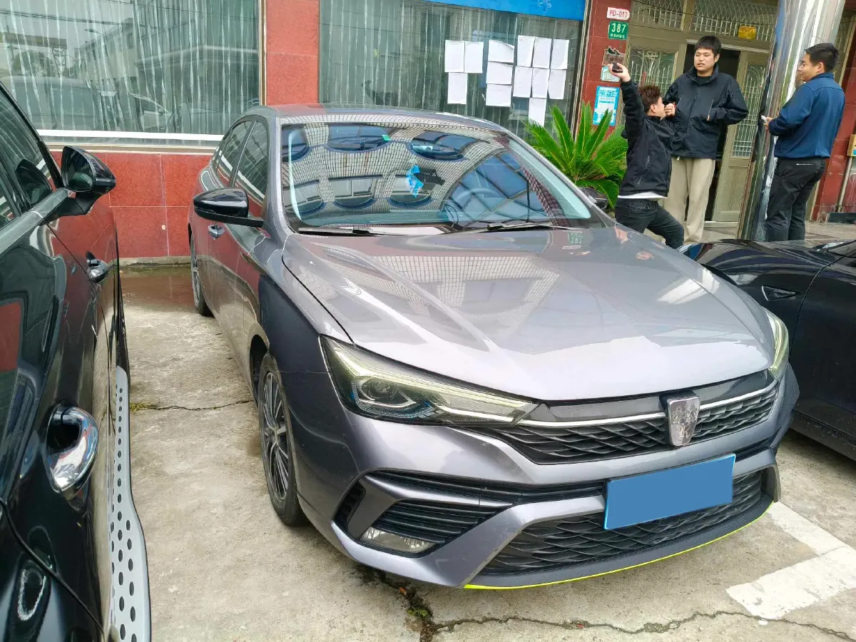 2021 Roewe i5 1.5L 120HP L4 5MT,autocango,china used car exporter,china ev exporter,chinese used car exporter,chinese used ev exporter