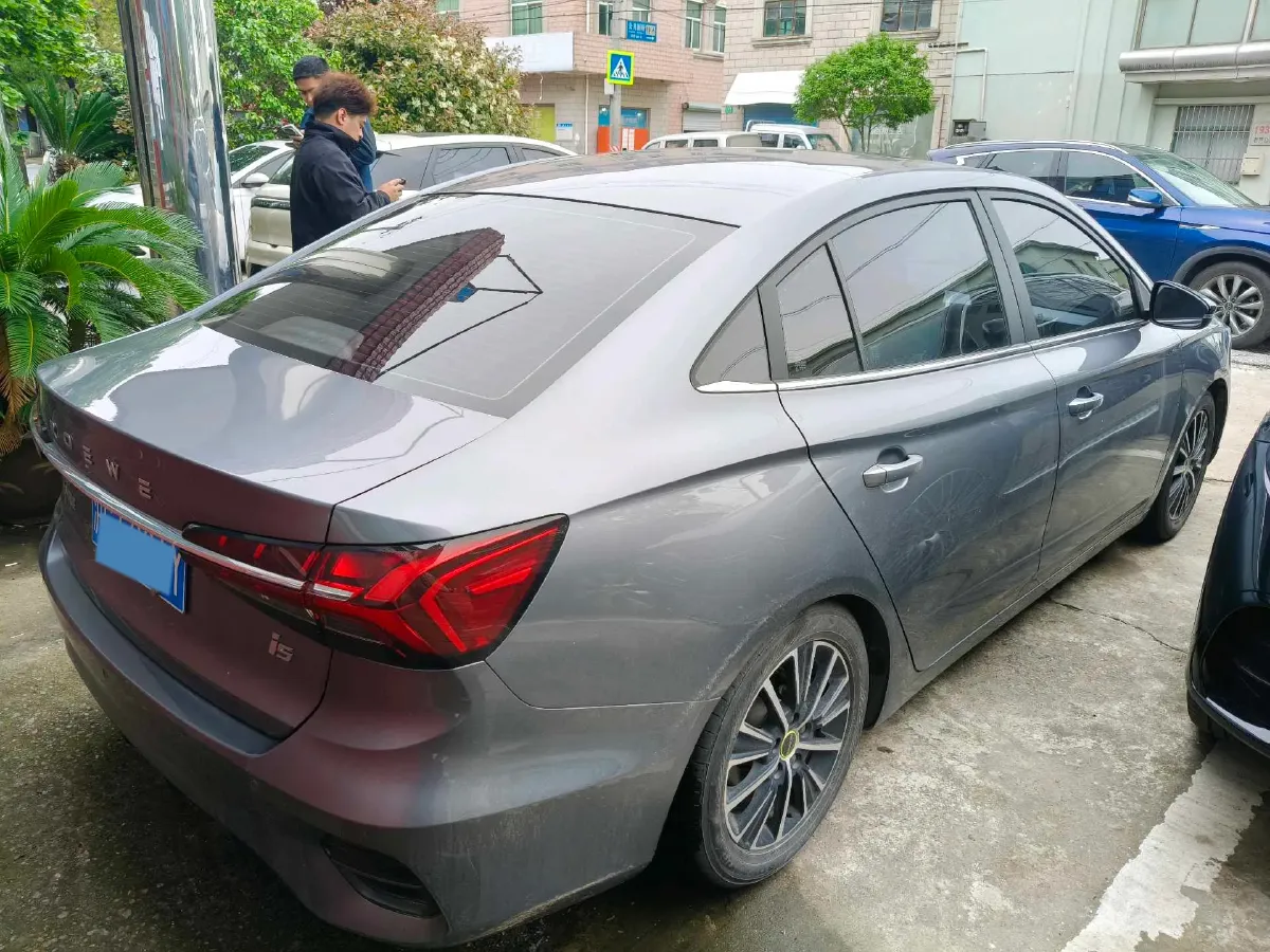 2021 Roewe i5 1.5L 120HP L4 5MT,autocango,china used car exporter,china ev exporter,chinese used car exporter,chinese used ev exporter
