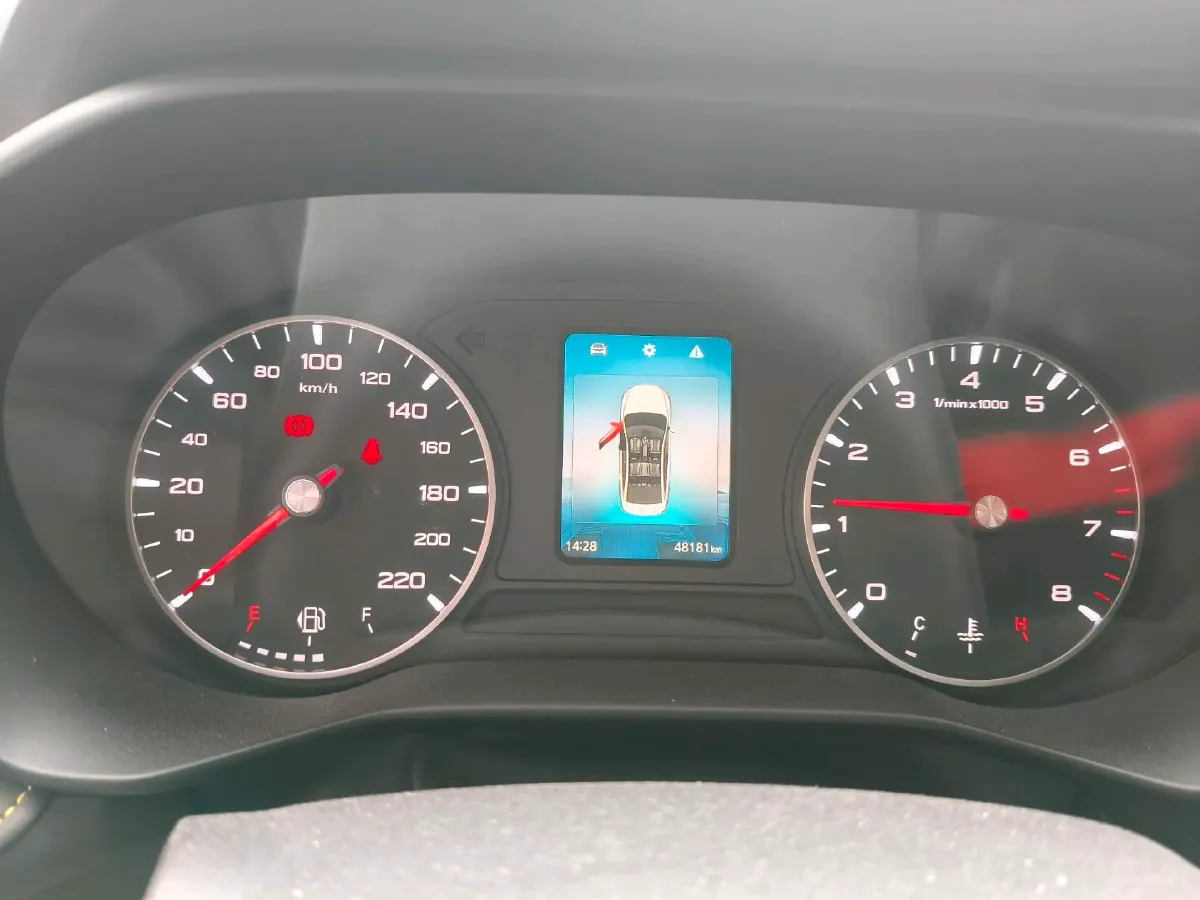 2021 Roewe i5 1.5L 120HP L4 5MT,autocango,china used car exporter,china ev exporter,chinese used car exporter,chinese used ev exporter