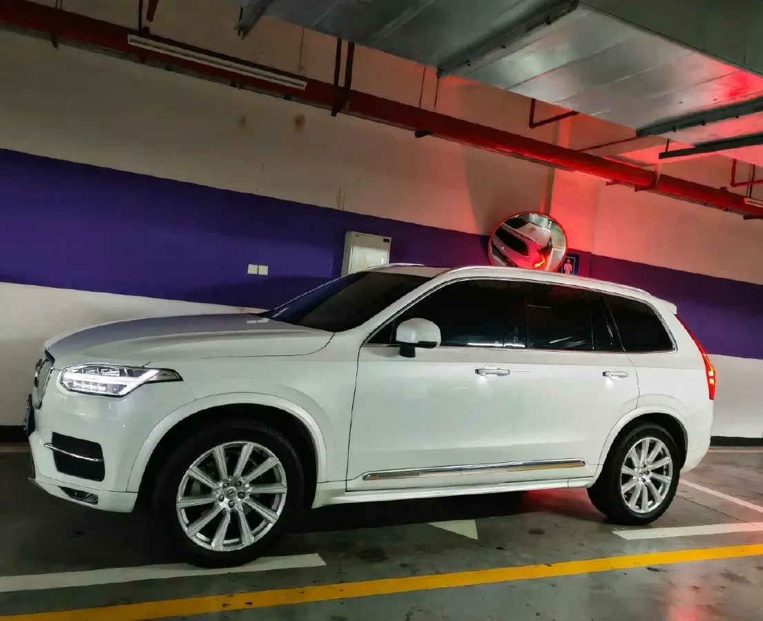 2019 Volvo XC90 2.0T 320HP L4 8AT,autocango,china used car exporter,china ev exporter,chinese used car exporter,chinese used ev exporter