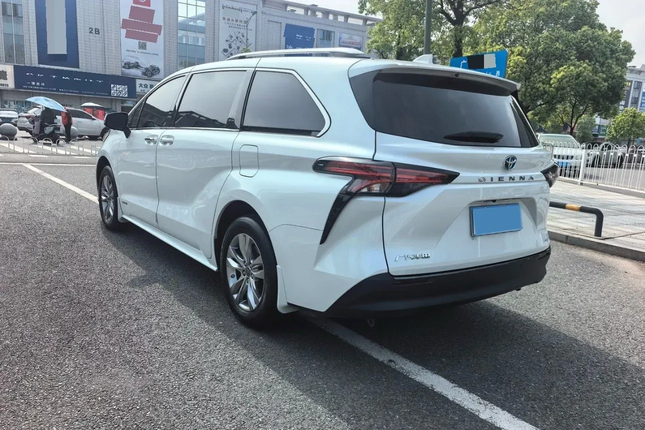 2024 Toyota Sienna 2.5L 189HP L4 E-CVT Hybrid,autocango,china used car exporter,china ev exporter,chinese used car exporter,chinese used ev exporter