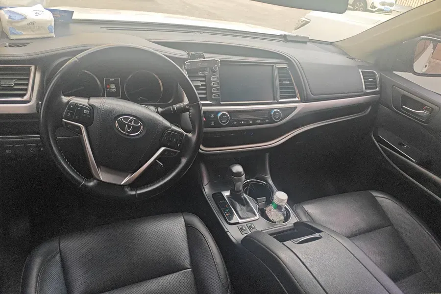 2018 Toyota Highlander 2.0T 220HP L4 6AT,autocango,china used car exporter,china ev exporter,chinese used car exporter,chinese used ev exporter