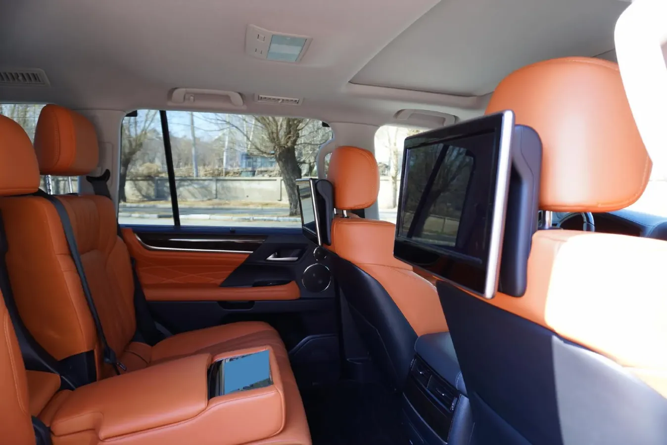 2019 Lexus LX 5.7L 367HP V8 8AT,autocango,china used car exporter,china ev exporter,chinese used car exporter,chinese used ev exporter