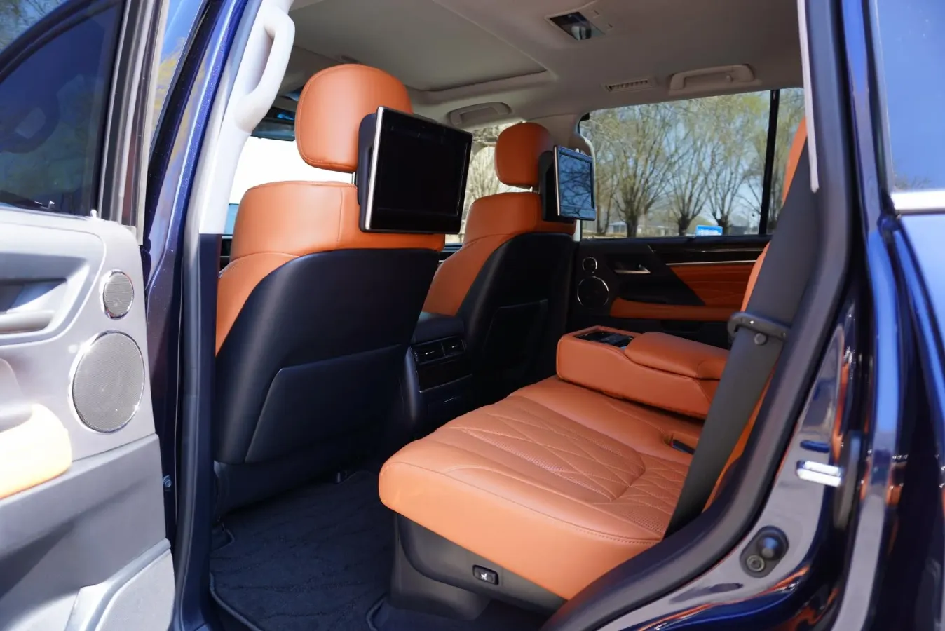 2019 Lexus LX 5.7L 367HP V8 8AT,autocango,china used car exporter,china ev exporter,chinese used car exporter,chinese used ev exporter