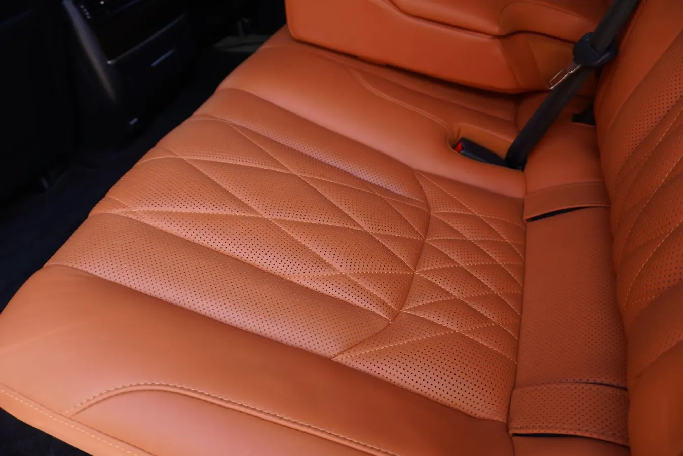 2019 Lexus LX 5.7L 367HP V8 8AT,autocango,china used car exporter,china ev exporter,chinese used car exporter,chinese used ev exporter