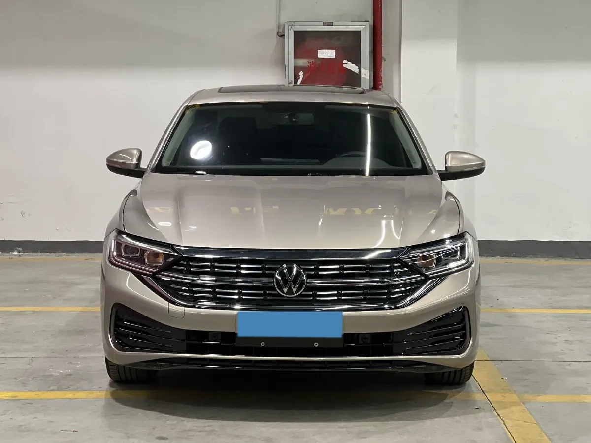 2023 Volkswagen Sagitar 1.4T 150HP L4 7DCT,autocango,china used car exporter,china ev exporter,chinese used car exporter,chinese used ev exporter