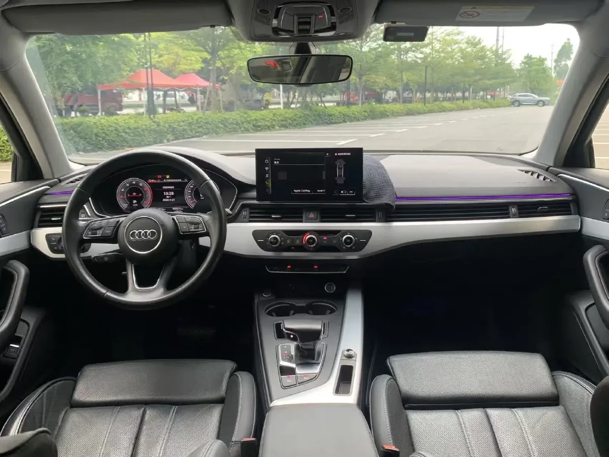 2022 Audi A4L 2.0T 190HP L4 7DCT,autocango,china used car exporter,china ev exporter,chinese used car exporter,chinese used ev exporter