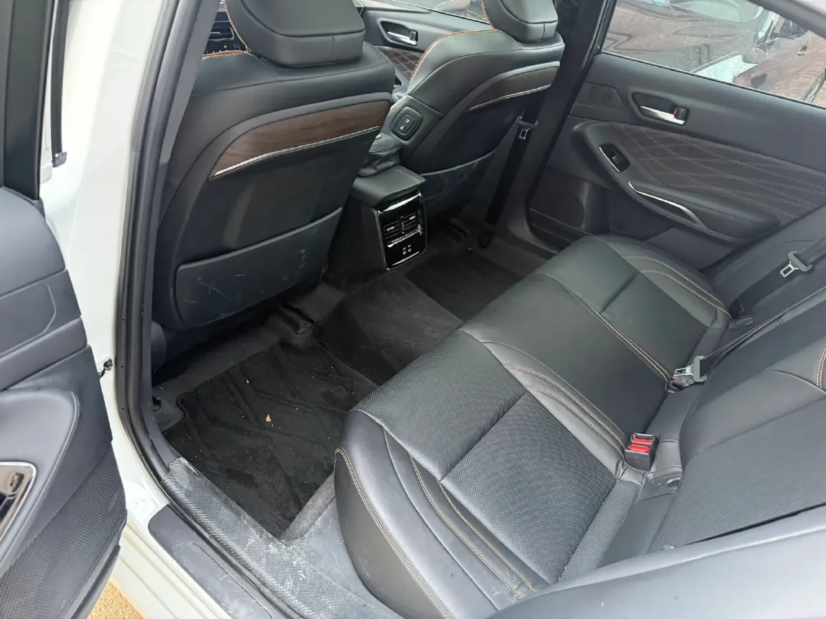 2024 Toyota Avalon 2.0L 173HP L4 CVT,autocango,china used car exporter,china ev exporter,chinese used car exporter,chinese used ev exporter