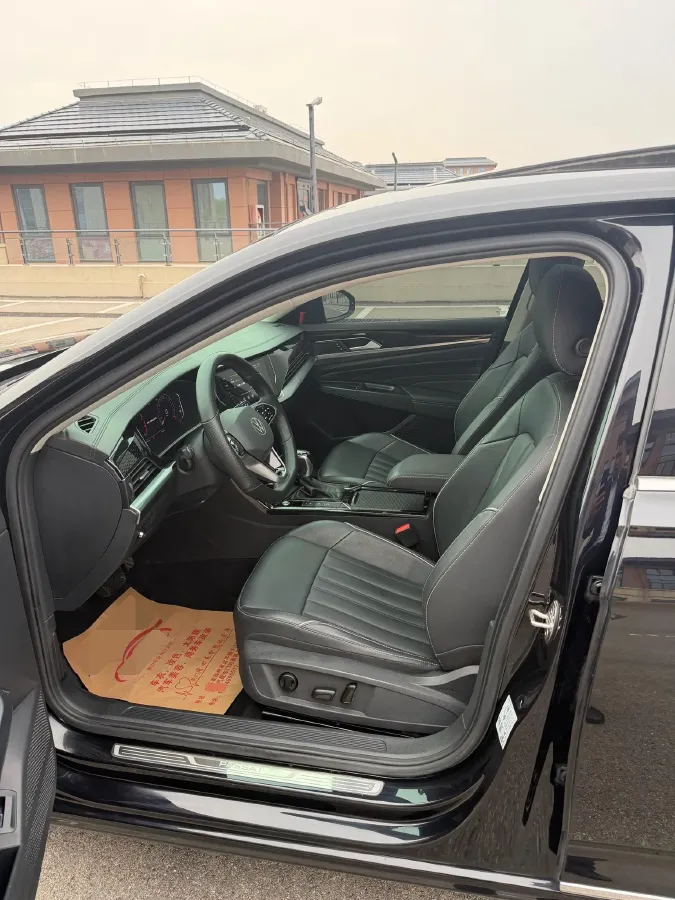 2023 Volkswagen Passat 2.0T 186HP L4 7DCT,autocango,china used car exporter,china ev exporter,chinese used car exporter,chinese used ev exporter