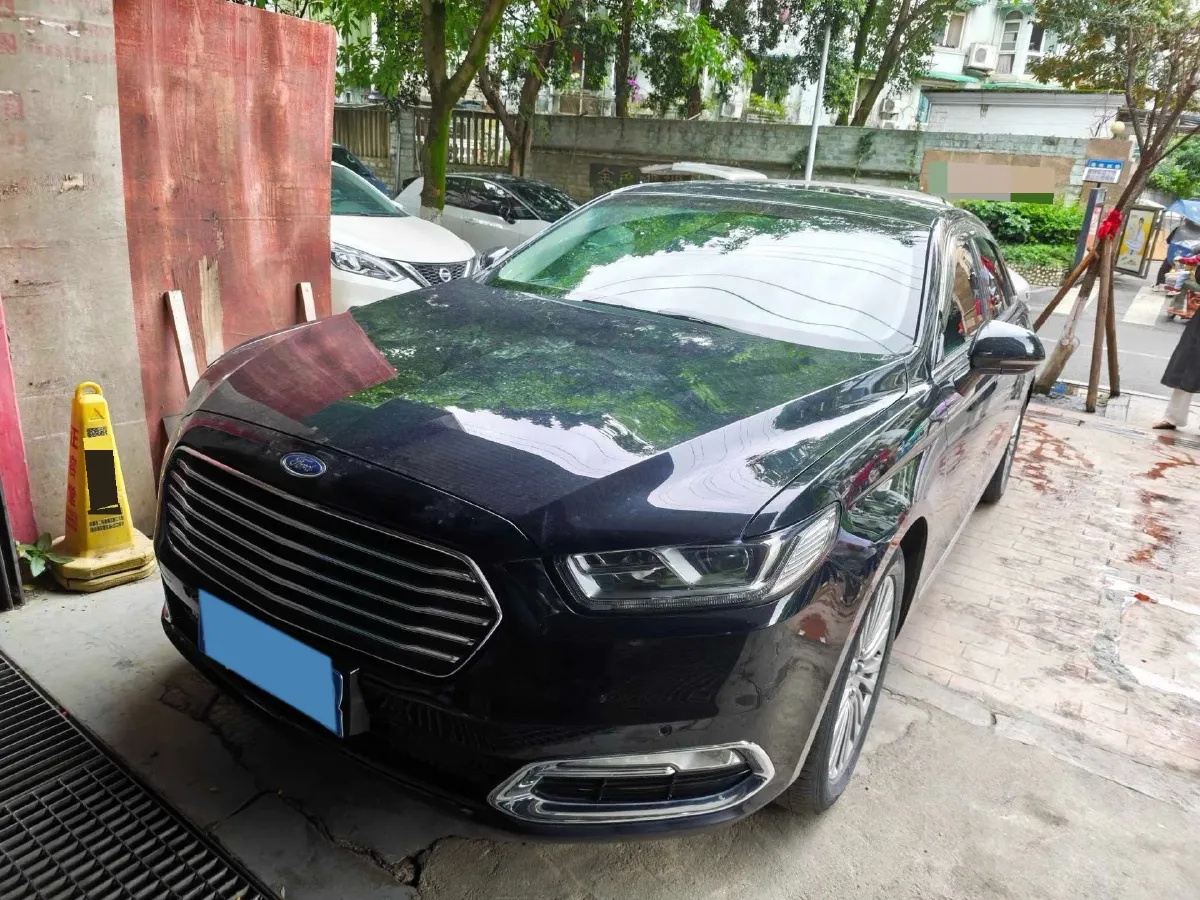 2017 Ford Taurus 1.5T 181HP L4 6AT,autocango,china used car exporter,china ev exporter,chinese used car exporter,chinese used ev exporter