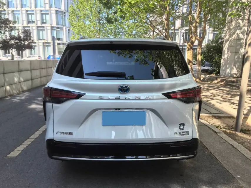 2023 Toyota Sienna 2.5L 189HP L4 E-CVT Hybrid,autocango,china used car exporter,china ev exporter,chinese used car exporter,chinese used ev exporter