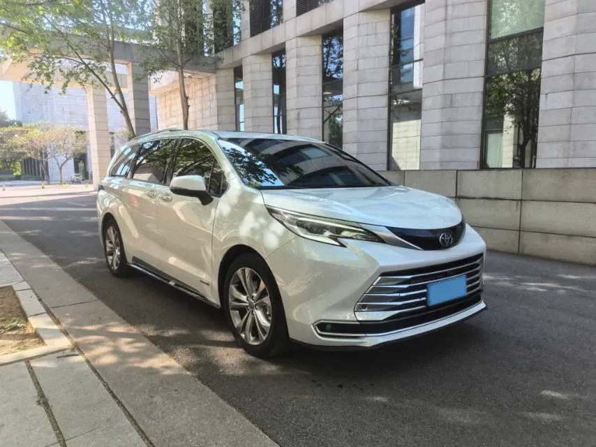 2023 Toyota Sienna 2.5L 189HP L4 E-CVT Hybrid,autocango,china used car exporter,china ev exporter,chinese used car exporter,chinese used ev exporter