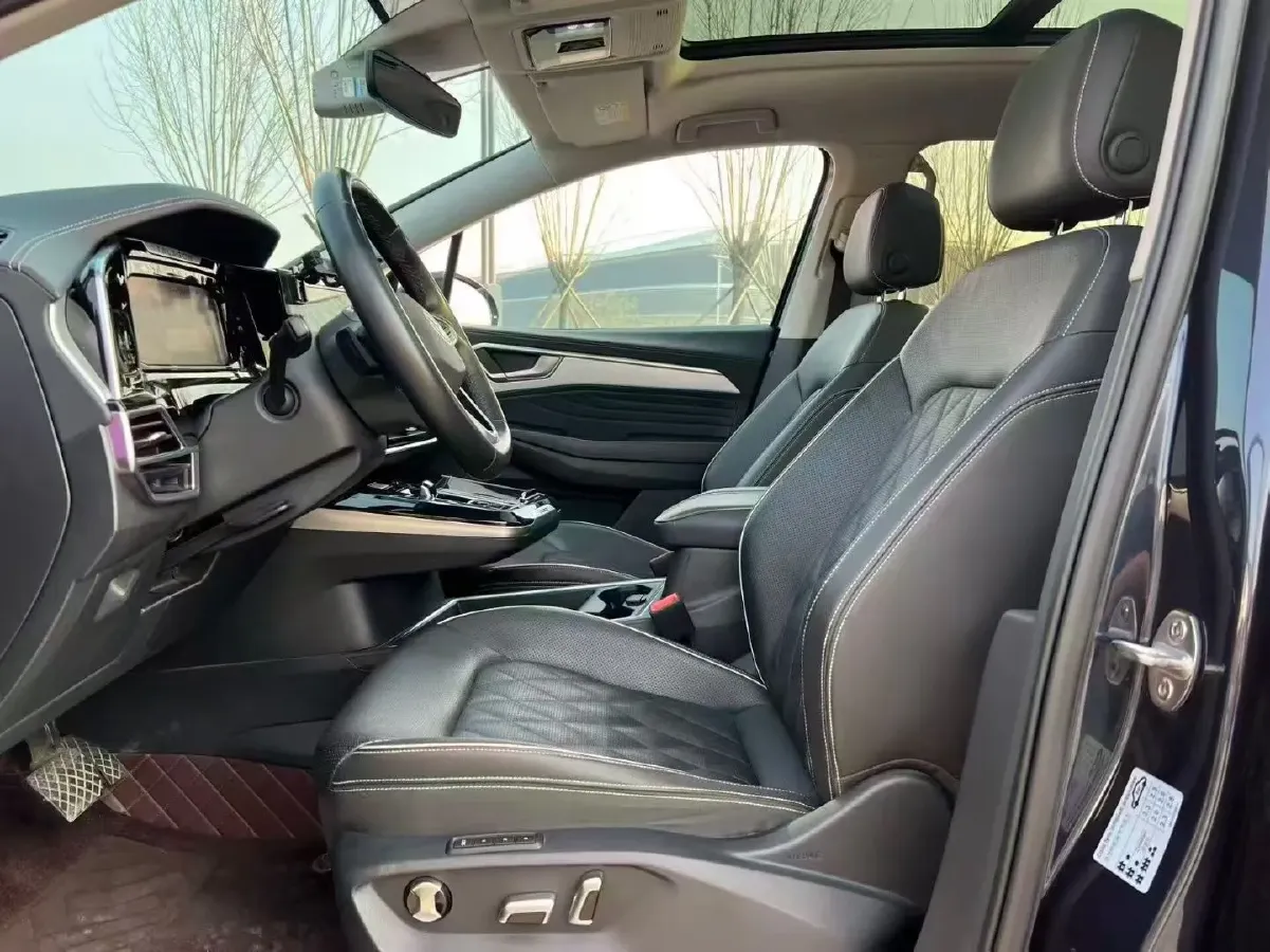 2023 Volkswagen Talagon 2.0T 220HP L4 7DCT,autocango,china used car exporter,china ev exporter,chinese used car exporter,chinese used ev exporter