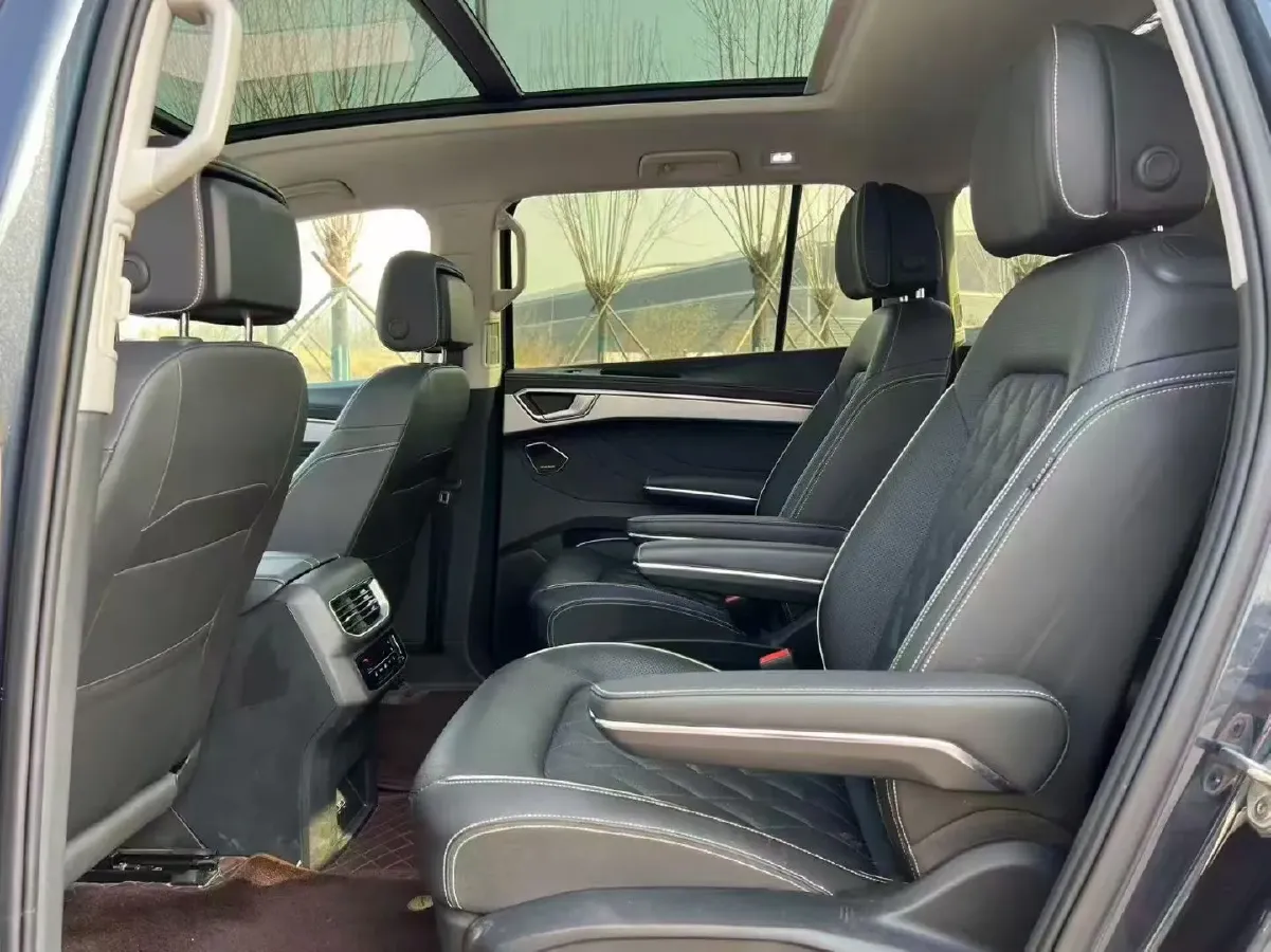 2023 Volkswagen Talagon 2.0T 220HP L4 7DCT,autocango,china used car exporter,china ev exporter,chinese used car exporter,chinese used ev exporter