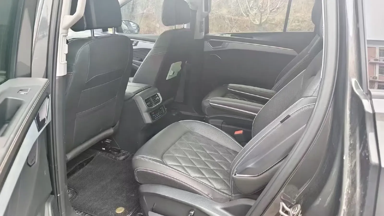 2023 Volkswagen Talagon 2.0T 220HP L4 7DCT,autocango,china used car exporter,china ev exporter,chinese used car exporter,chinese used ev exporter