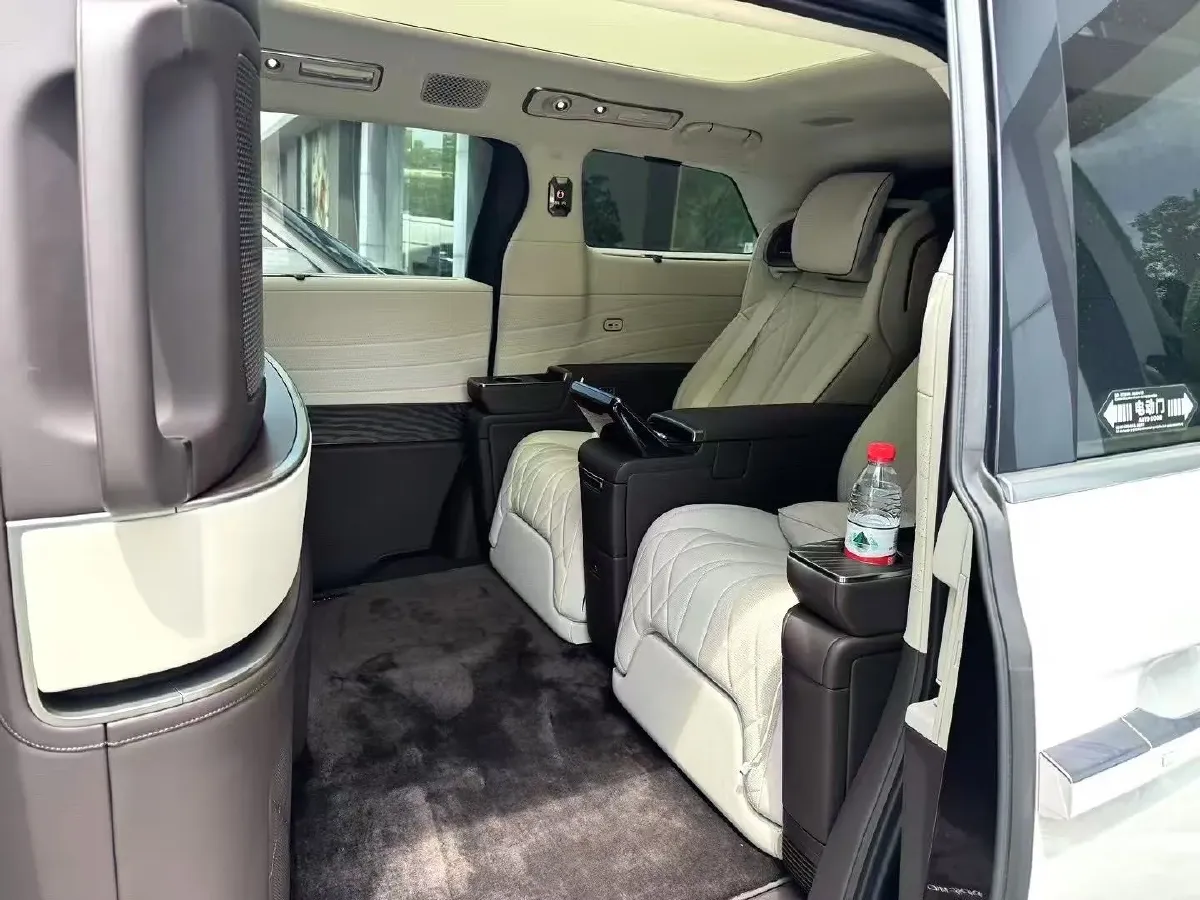 2024 Denza D9 1.5T 139HP L4 E-CVT PHEV 40KWH,autocango,china used car exporter,china ev exporter,chinese used car exporter,chinese used ev exporter