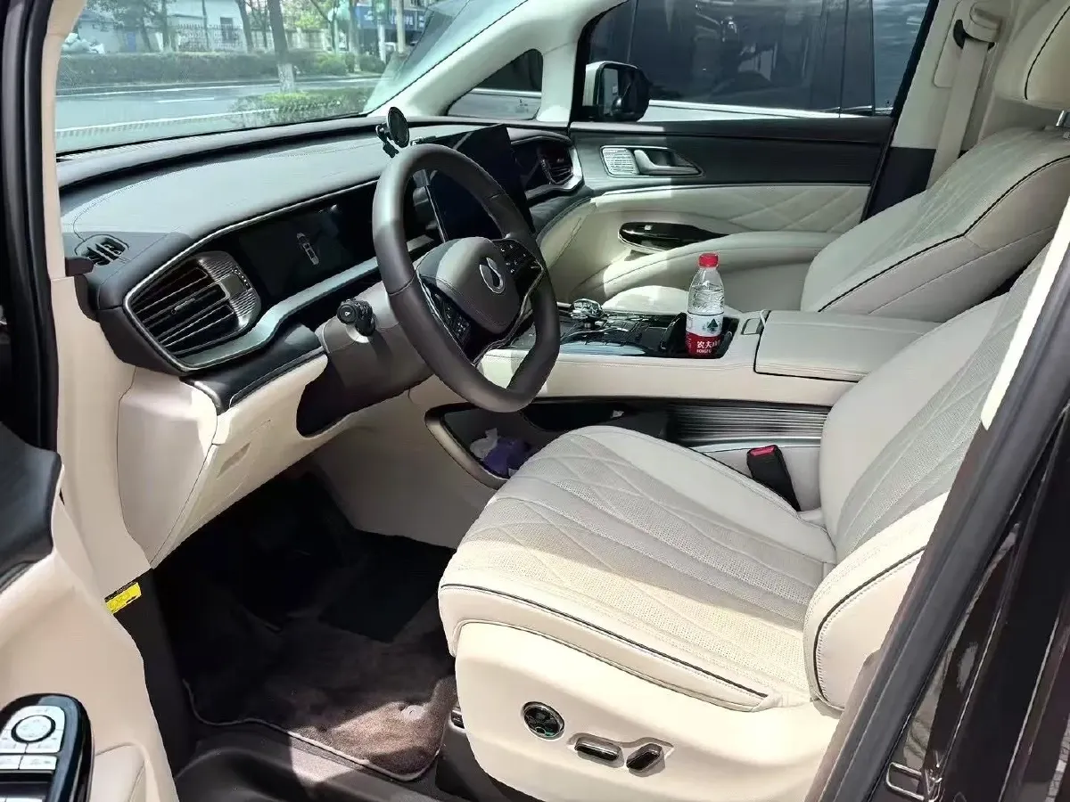 2024 Denza D9 1.5T 139HP L4 E-CVT PHEV 40KWH,autocango,china used car exporter,china ev exporter,chinese used car exporter,chinese used ev exporter