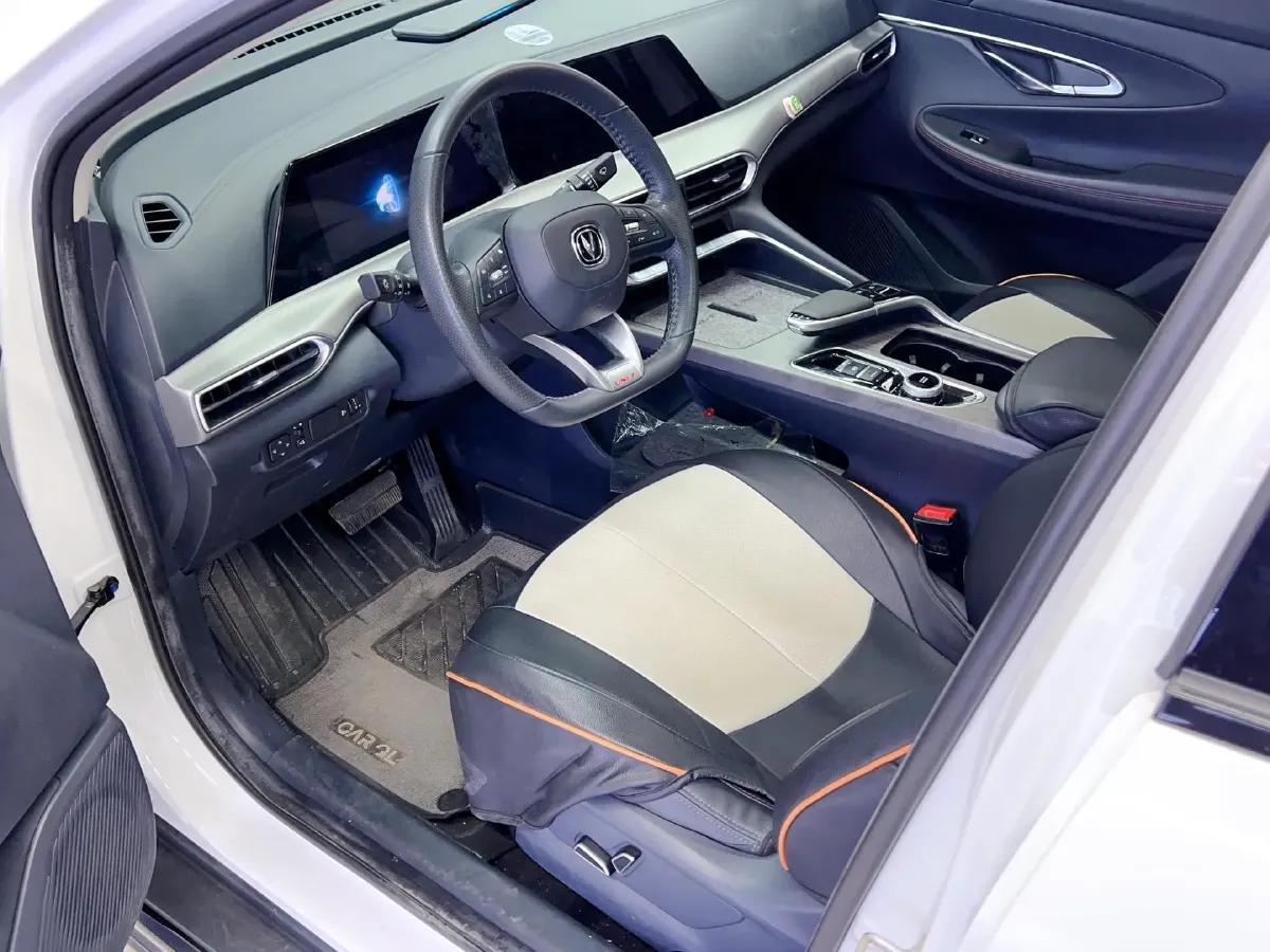 2021 ChangAn UNI-T 1.5T 180HP L4 7DCT,autocango,china used car exporter,china ev exporter,chinese used car exporter,chinese used ev exporter