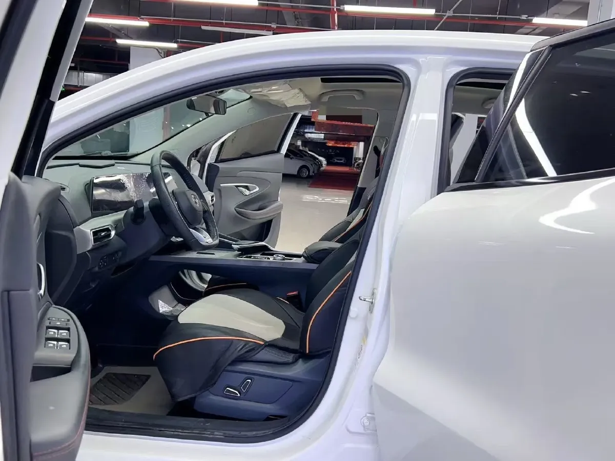 2021 ChangAn UNI-T 1.5T 180HP L4 7DCT,autocango,china used car exporter,china ev exporter,chinese used car exporter,chinese used ev exporter