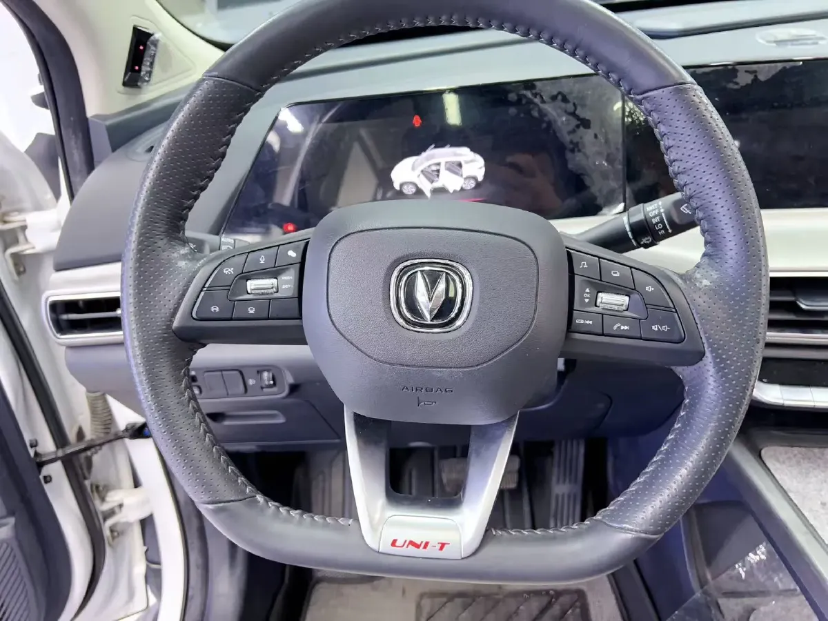 2021 ChangAn UNI-T 1.5T 180HP L4 7DCT,autocango,china used car exporter,china ev exporter,chinese used car exporter,chinese used ev exporter