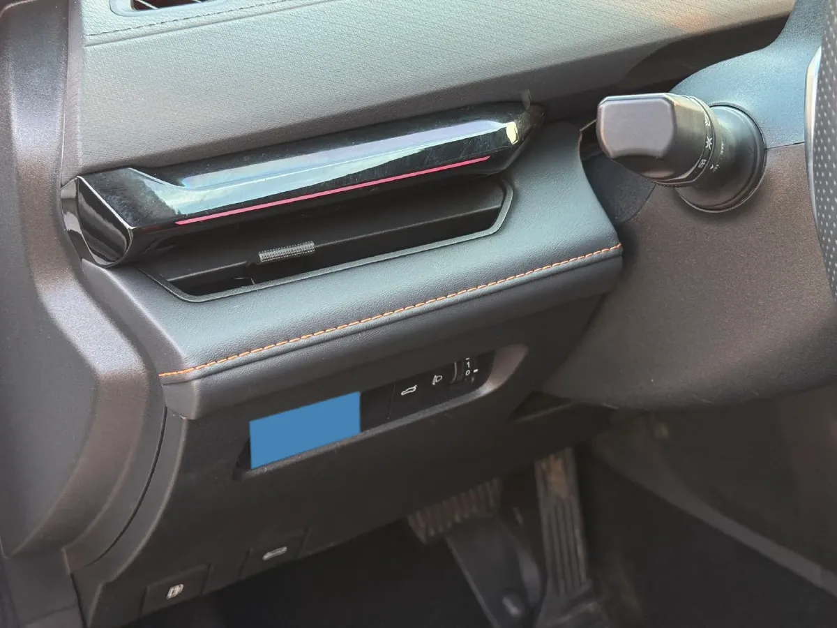 2023 ChangAn UNI-V 1.5T 188HP L4 7DCT,autocango,china used car exporter,china ev exporter,chinese used car exporter,chinese used ev exporter