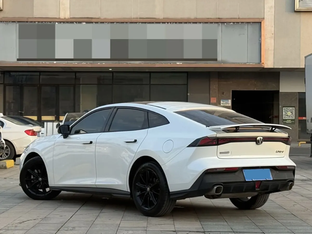 2023 ChangAn UNI-V 1.5T 188HP L4 7DCT,autocango,china used car exporter,china ev exporter,chinese used car exporter,chinese used ev exporter