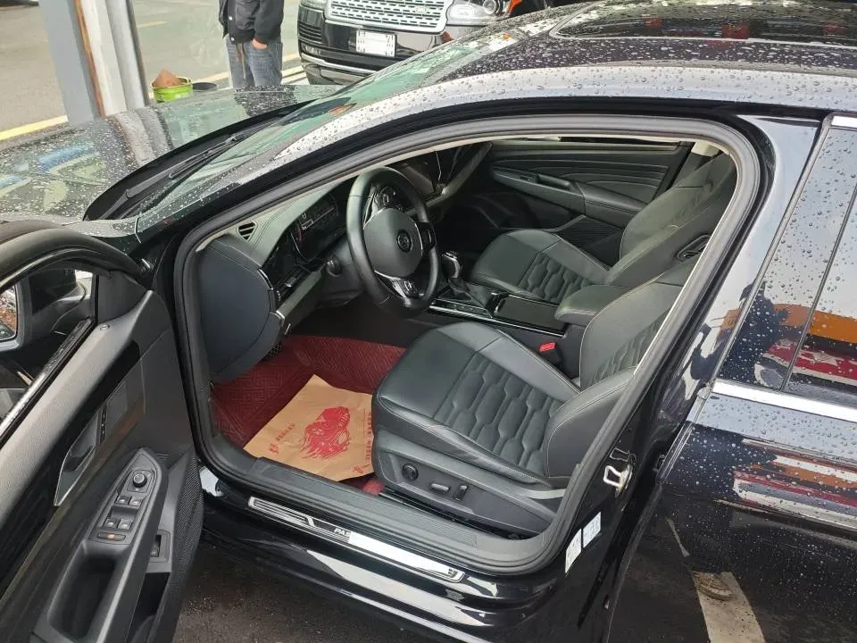 2019 Skoda Kodiak 2.0T 186HP L4 7DCT,autocango,china used car exporter,china ev exporter,chinese used car exporter,chinese used ev exporter