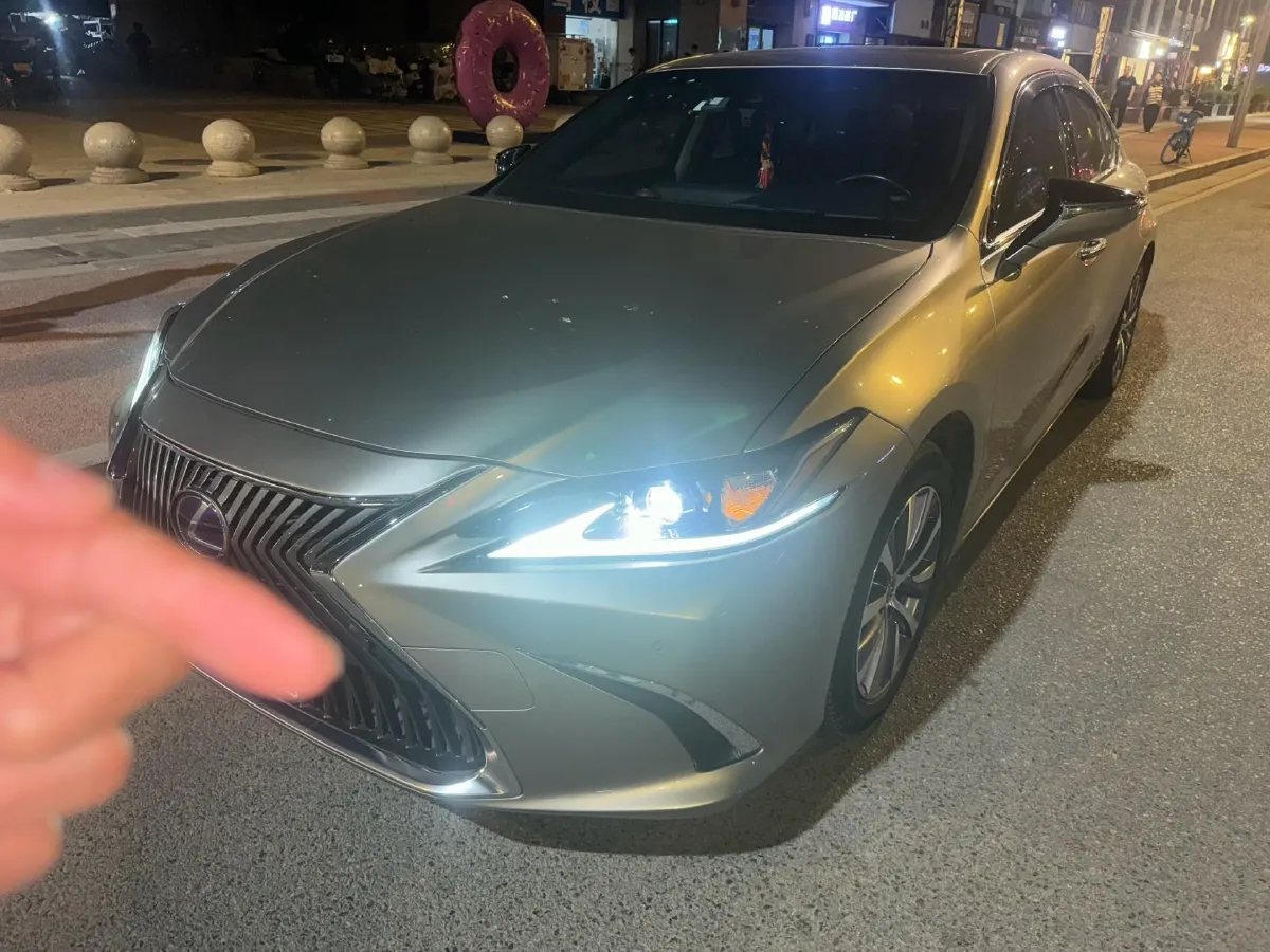 2018 Lexus ES 2.5L 178HP L4 E-CVT Hybrid,autocango,china used car exporter,china ev exporter,chinese used car exporter,chinese used ev exporter