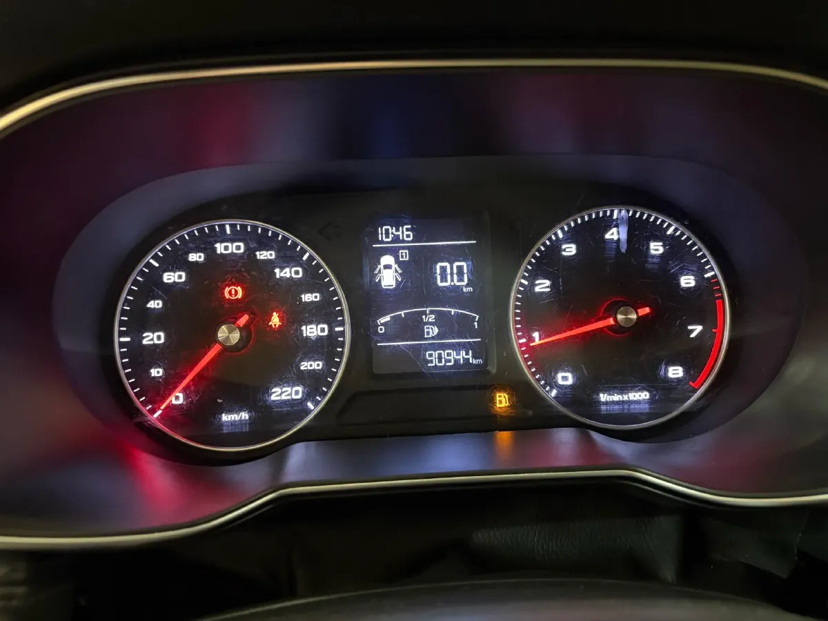 2018 Roewe RX5 1.5T 169HP L4 6MT,autocango,china used car exporter,china ev exporter,chinese used car exporter,chinese used ev exporter