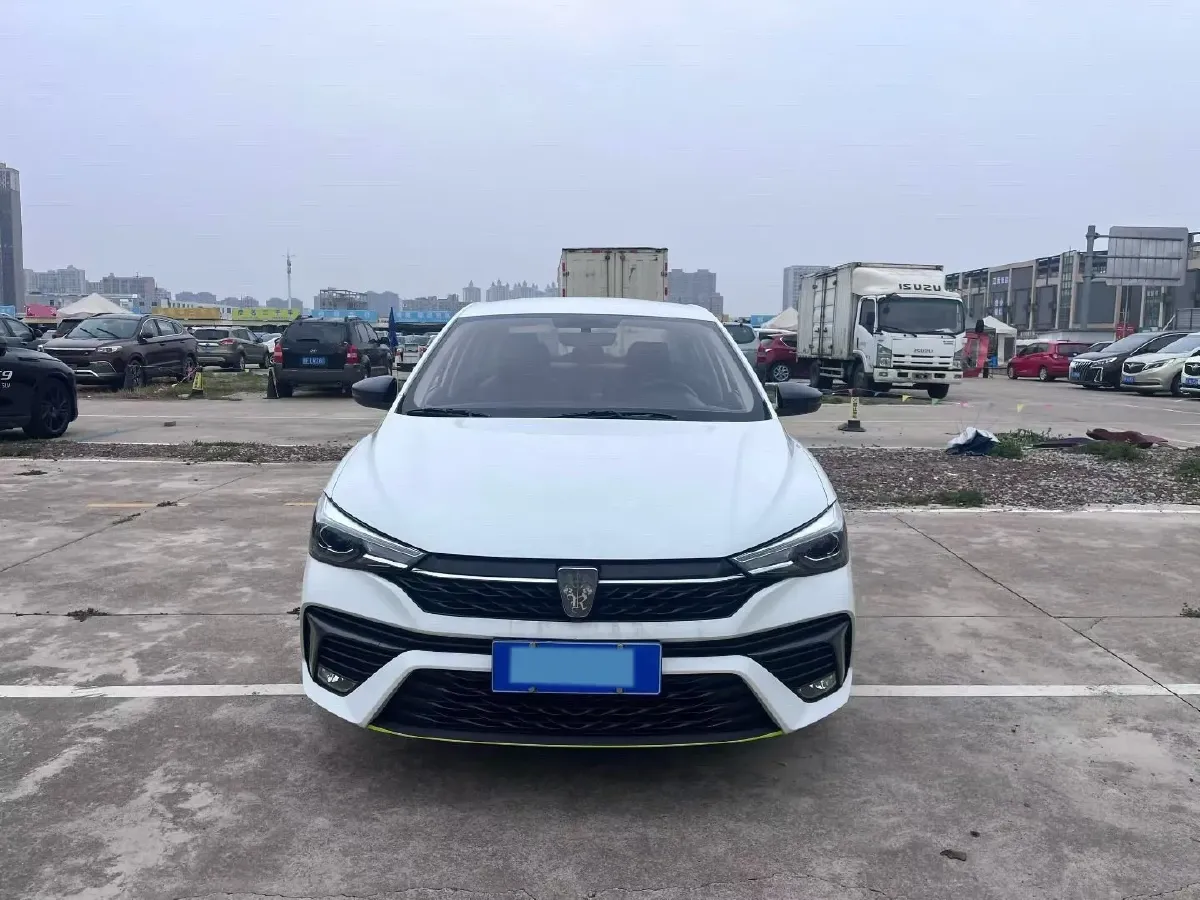 2021 Roewe i5 1.5L 120HP L4 5MT,autocango,china used car exporter,china ev exporter,chinese used car exporter,chinese used ev exporter