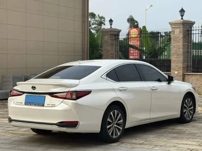 2020 Lexus ES 2.0L 173HP L4 CVT,autocango,china used car exporter,china ev exporter,chinese used car exporter,chinese used ev exporter