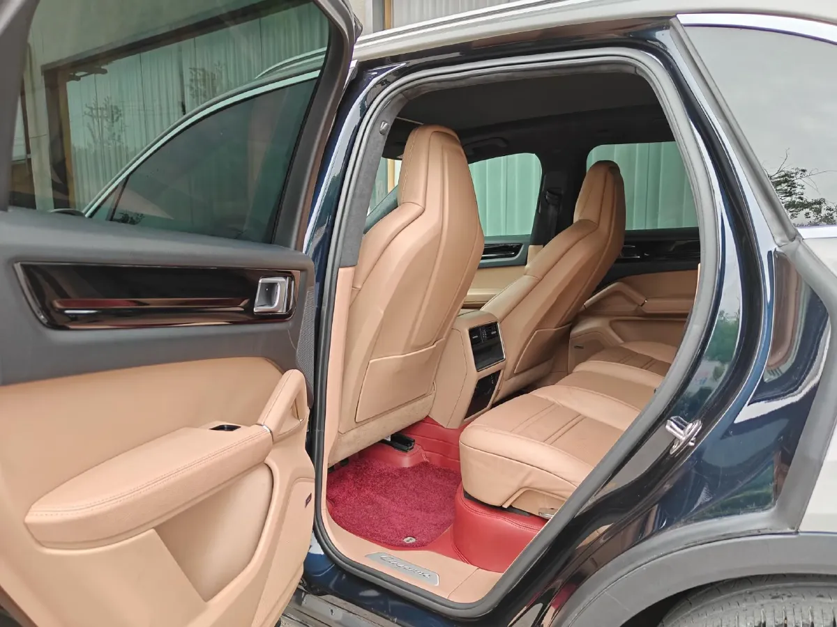 2021 Porsche Cayenne 2.0T 252HP L4 8AT PHEV 17.9KWH,autocango,china used car exporter,china ev exporter,chinese used car exporter,chinese used ev exporter