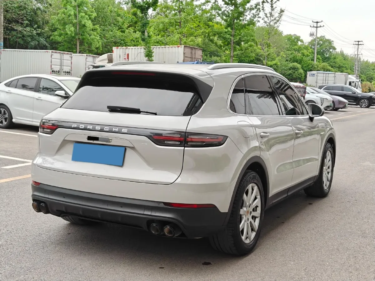 2021 Porsche Cayenne 2.0T 252HP L4 8AT PHEV 17.9KWH,autocango,china used car exporter,china ev exporter,chinese used car exporter,chinese used ev exporter