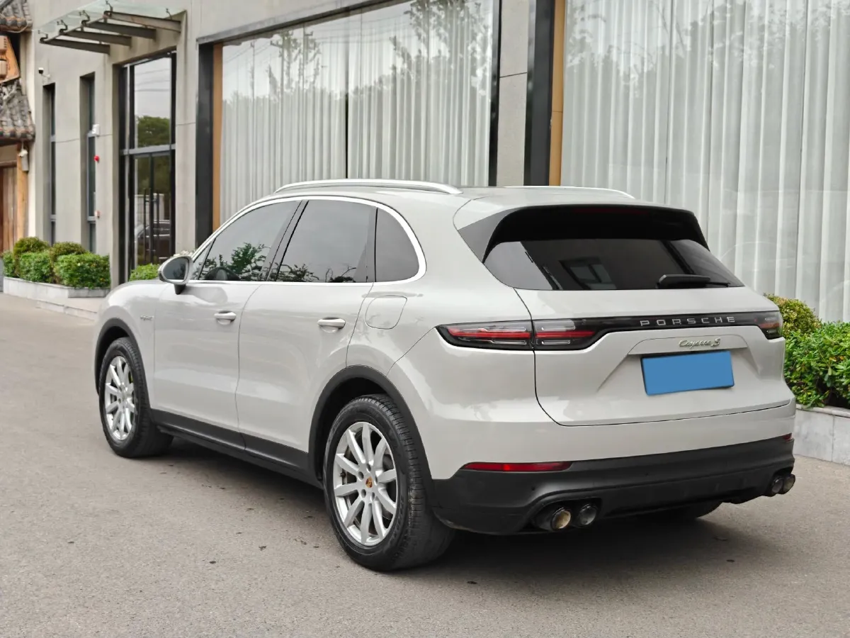 2021 Porsche Cayenne 2.0T 252HP L4 8AT PHEV 17.9KWH,autocango,china used car exporter,china ev exporter,chinese used car exporter,chinese used ev exporter
