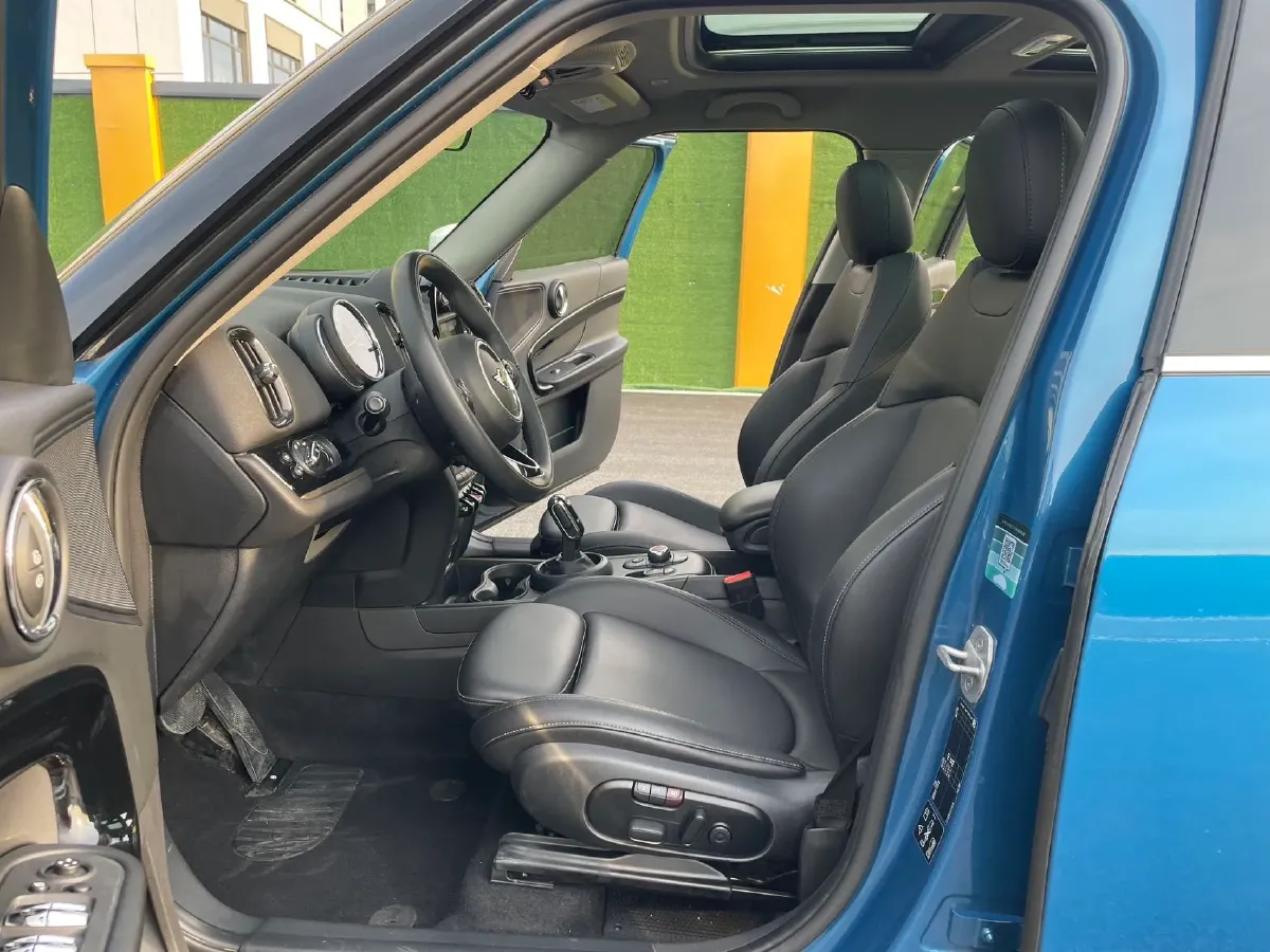 2020 MINI COUNTRYMAN 1.5T 136HP L3 8AT,autocango,china used car exporter,china ev exporter,chinese used car exporter,chinese used ev exporter